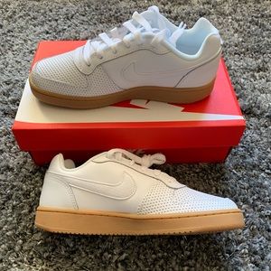 Nike Ebernon Low Prem - WMN 6.5 • NWT